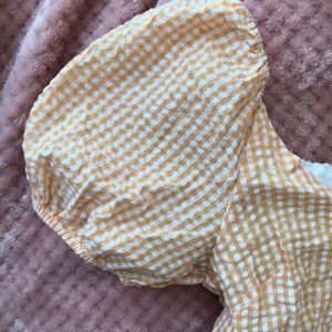 Urban Outfitters women’s sz xs orange & white checked short puff sleeve dress